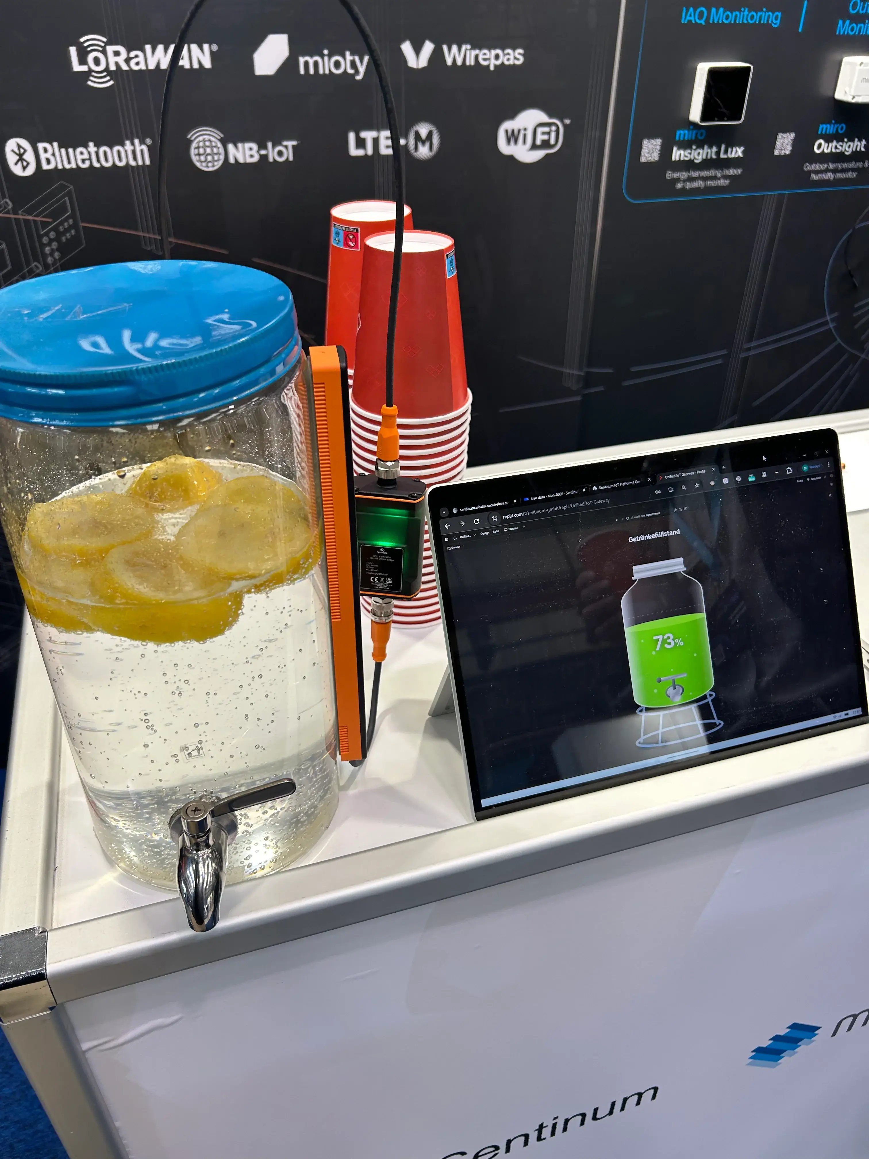 Messestand von Sentinum auf der Things Conference 2026 mit AION LIO IO-Link zu LoRaWAN Bridge sowie LoRaWAN-basierten Industrial-IoT-Lösungen.